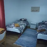 Saarnimaja 3*